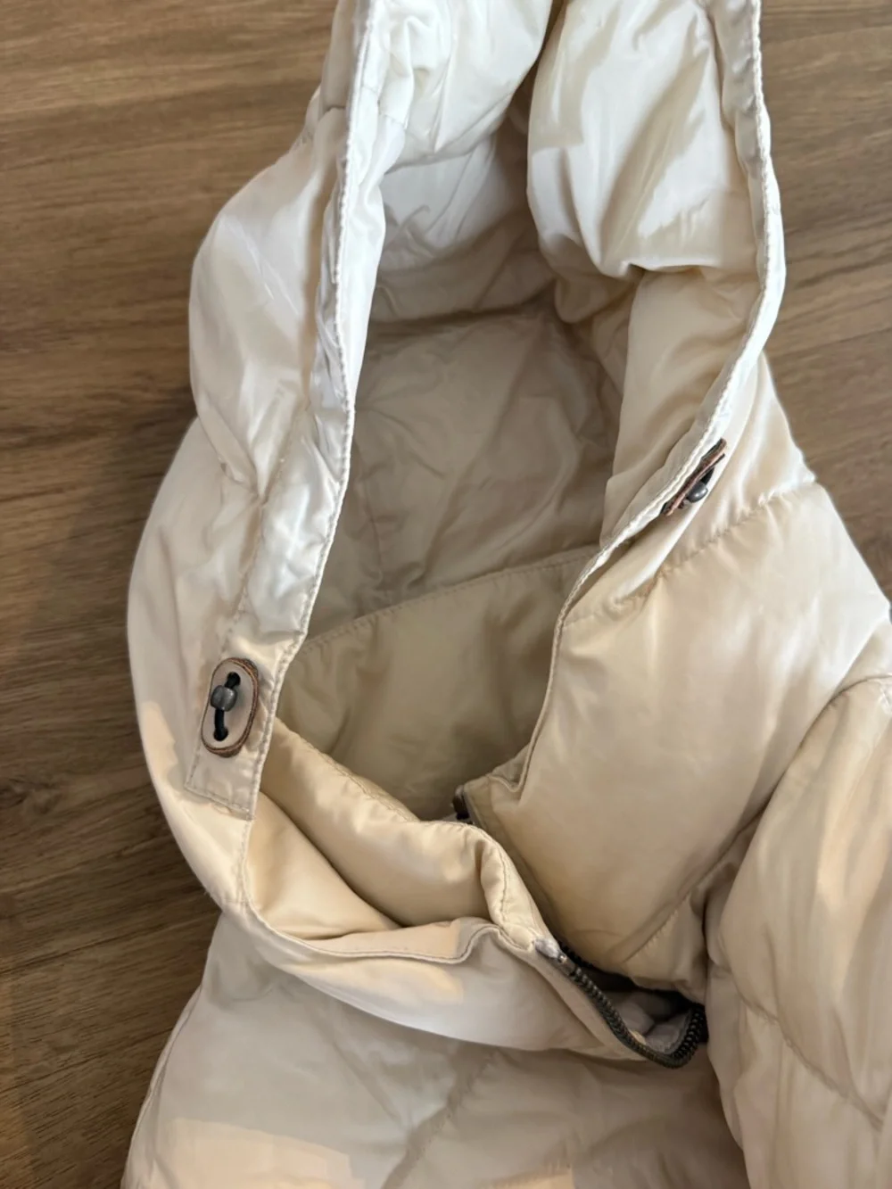 COACH - Cream Hooded Puffer Coat - Brand Unspecified - Picture 7 of 7